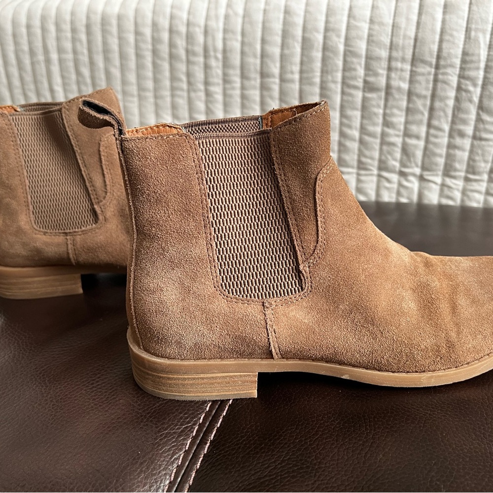 b.o.c. Suede Ankle Boot